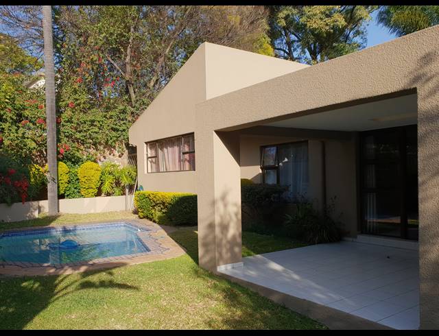 4 BEDROOM CLUSTER TO LET IN BRYANSTON
